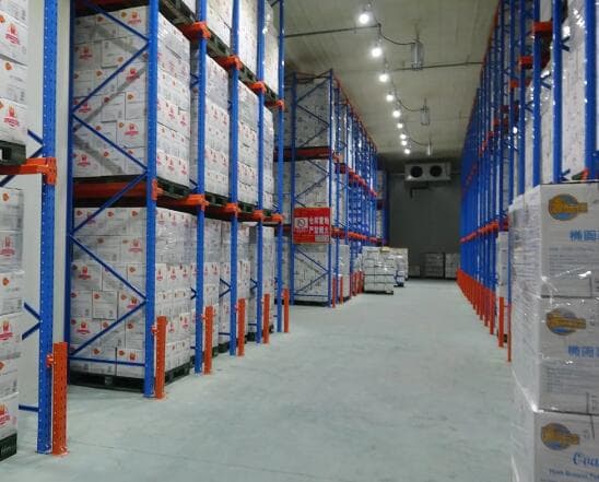 冷库货架一般采用什么材质？(冷库货架材质)