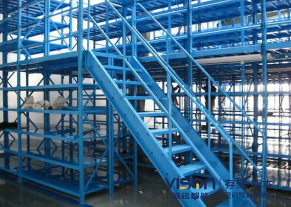 叉车在阁楼式货架上使用要注意哪些？