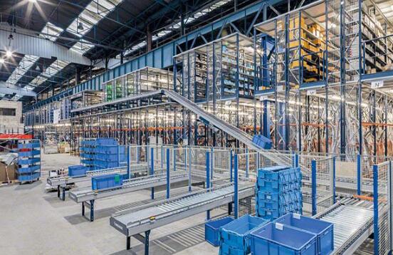 告别仓储难题，定制化货架方案助力企业降本增效