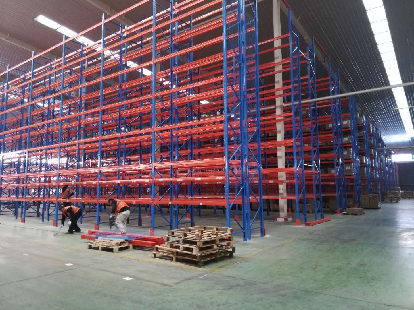 横梁式货架，打造专属仓储解决方案