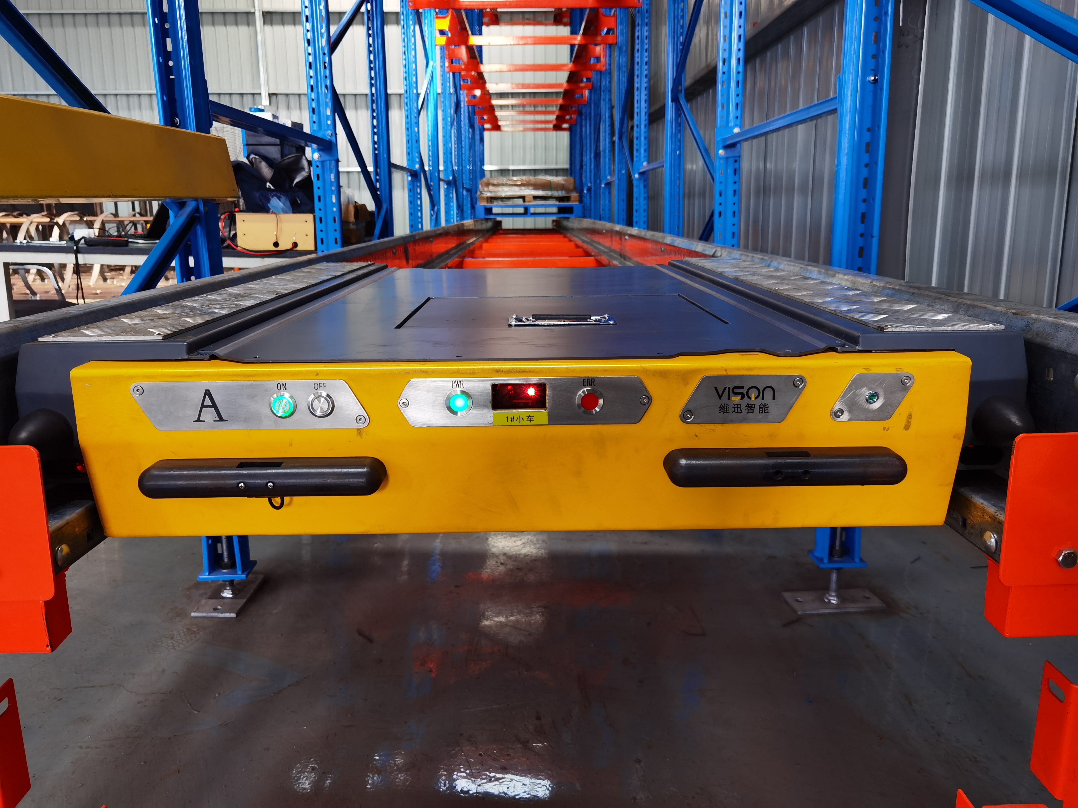  双向穿梭车重塑仓储作业价值链：高效?灵动?省空间 